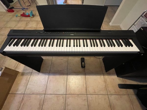 As for the piano features, Alesis Prestige Artist put up enough of a fight to tie the Yamaha P125 