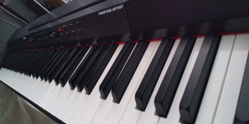 The Alesis Prestige Artist comes with split mode, layering mode, and lesson mode