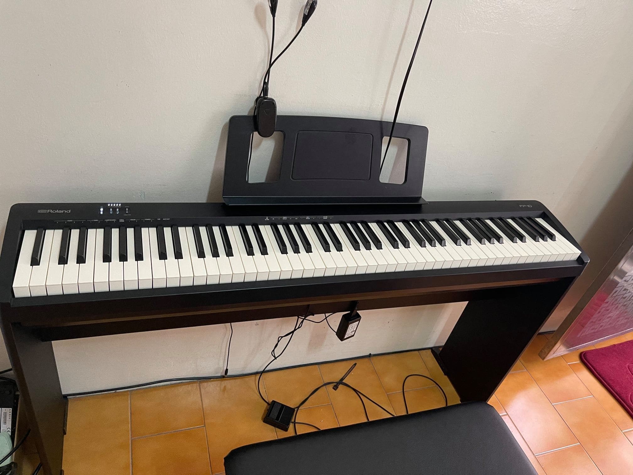 Roland FP-10 88-key Entry Level Digital Keyboard with