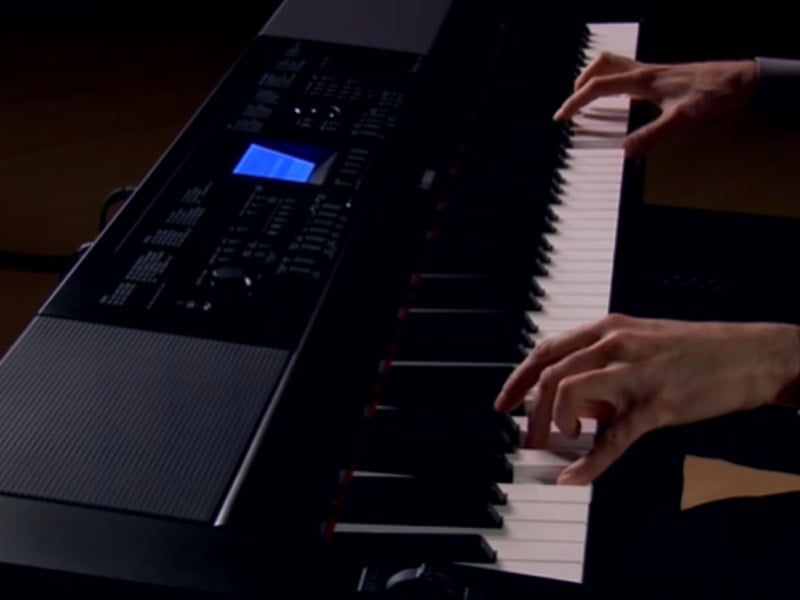 Yamaha DGX-660: Portable grand digital piano demo