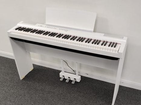Yamaha P125 in white color
