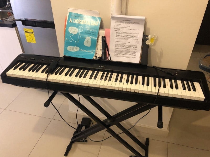 Kawai ES110 with X stand