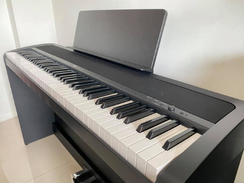 Korg B2SP's keys provide an authentic acoustic piano feel