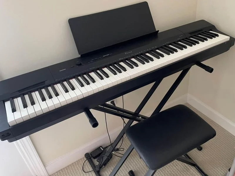 The Casio PX-160 comes with 18 voices