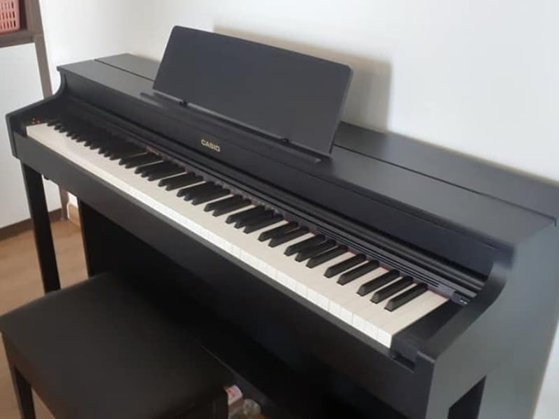 Casio AP-470 includes 2 stunning grand piano sounds, with varieties of each to suit any mood